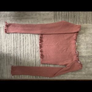 Cropped long sleeve frilly top. Blush pink.